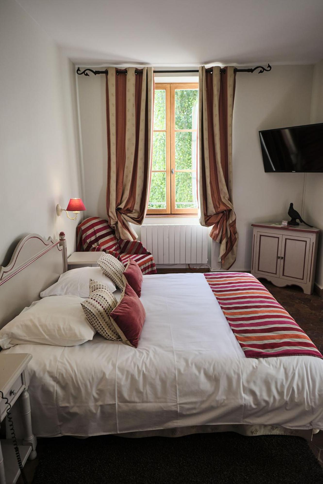 Hostellerie De La Tour D'Auxois Saulieu Dış mekan fotoğraf